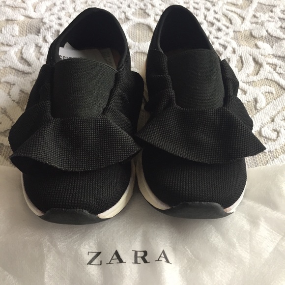 react element 55 grey and white